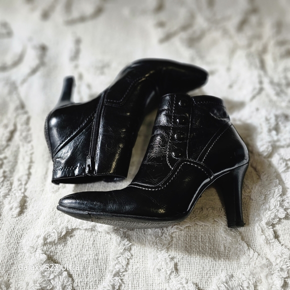 Franco Sarto vegan patent leather granny boots, size 7M - Picture 7 of 9